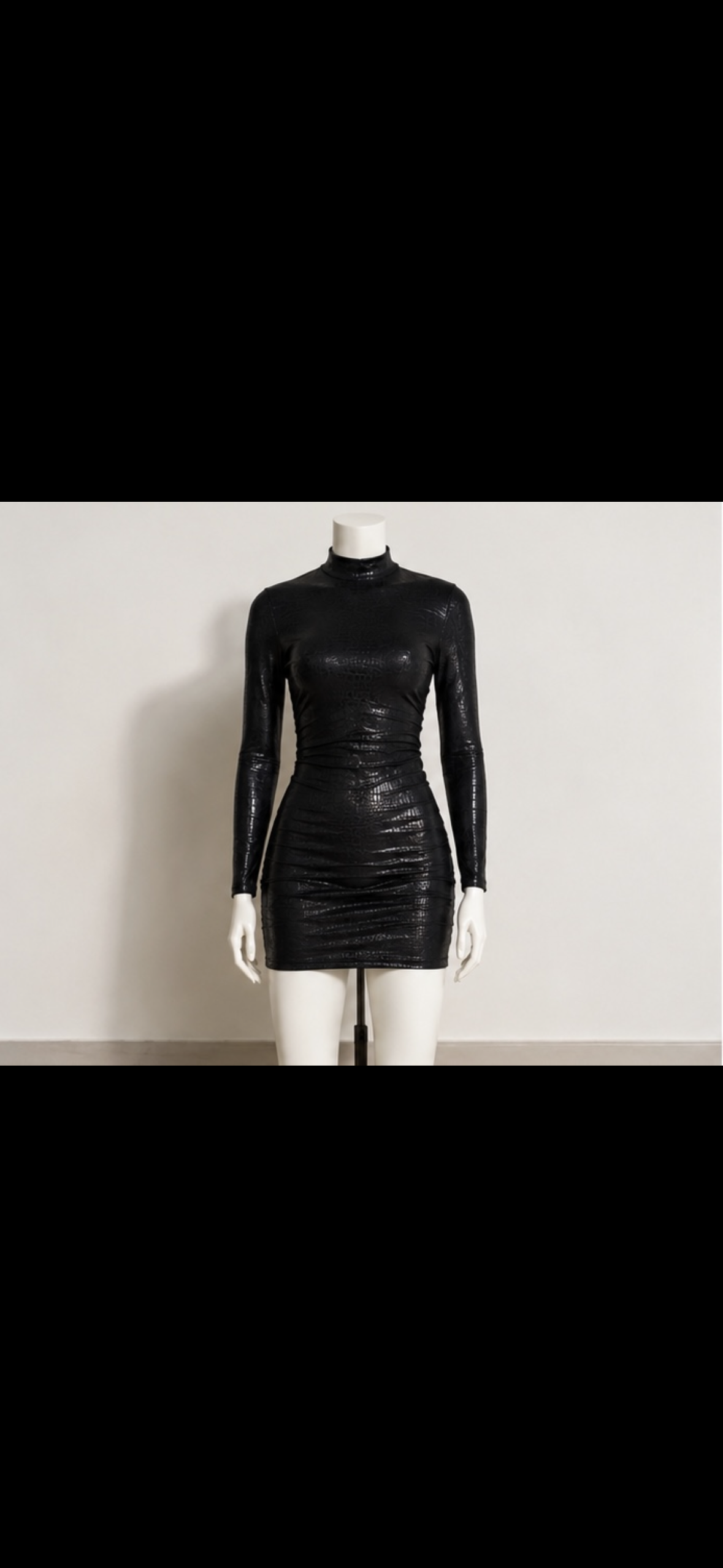 Black fitted short dress